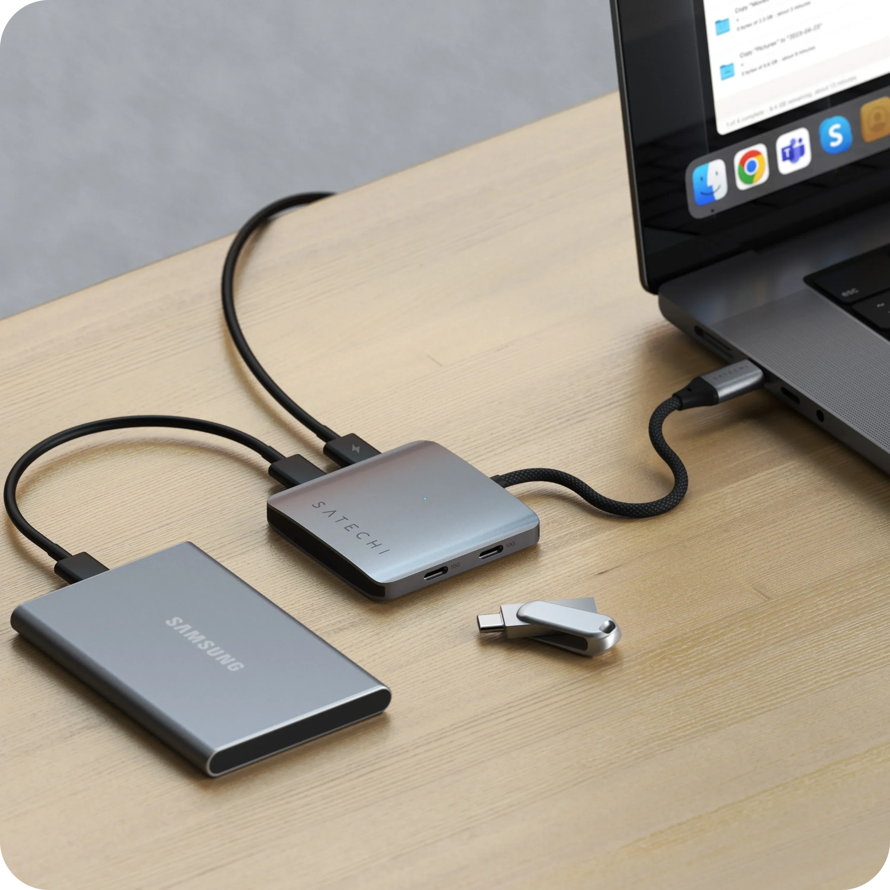4-Port USB-C Hub with Power Delivery