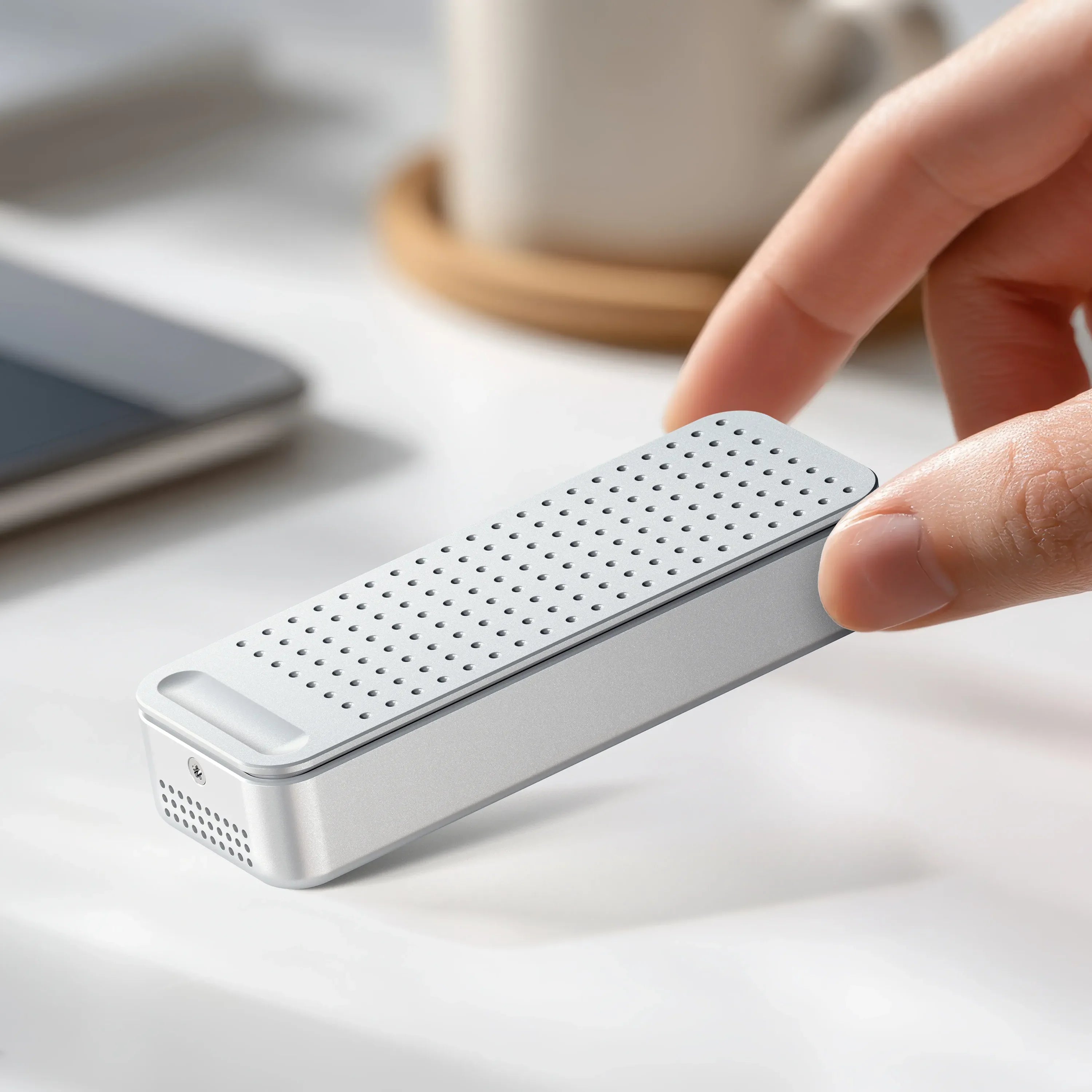 DotDisk™ 80Gbps SSD Enclosure
