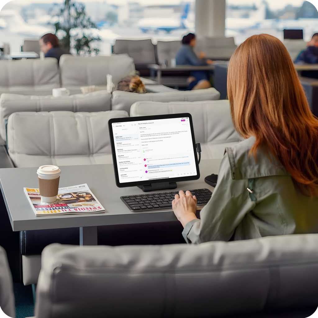 OntheGo™ Foldable Stand Hub