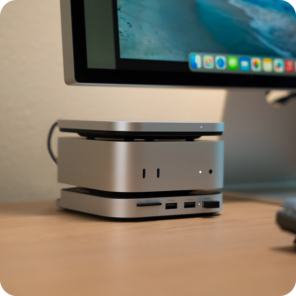 USB4 Slim NVMe SSD Enclosure