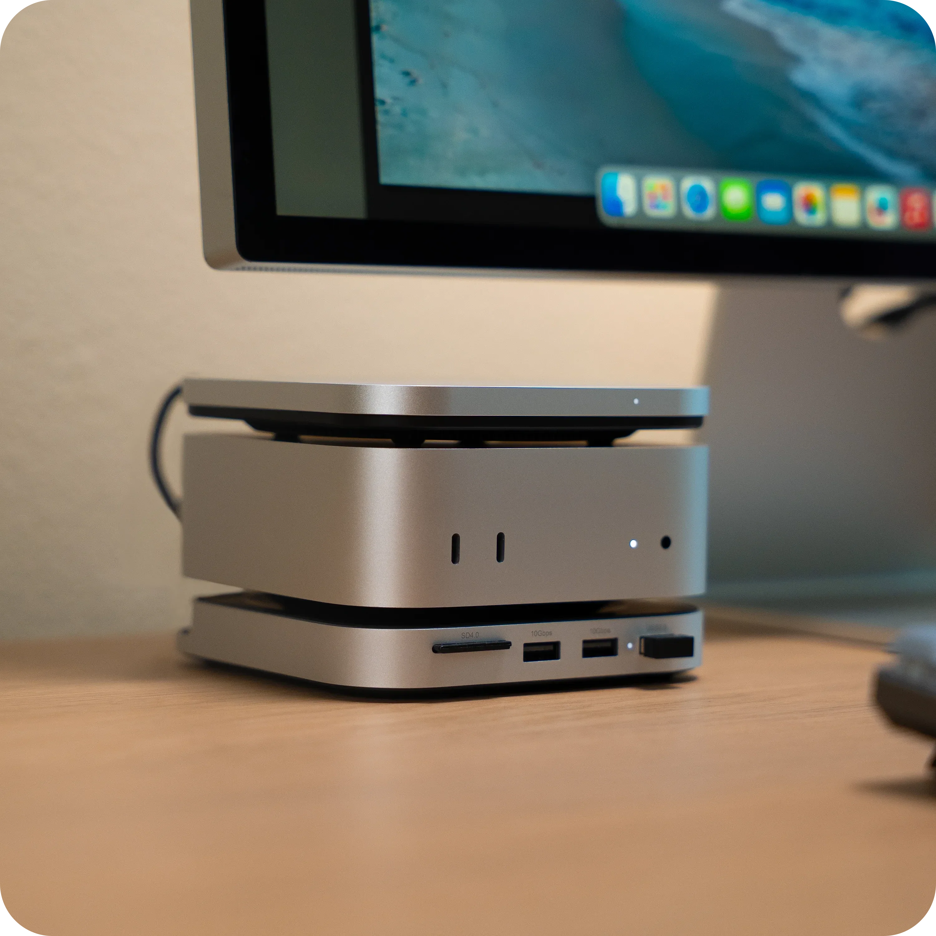 USB4 Slim NVMe SSD Enclosure